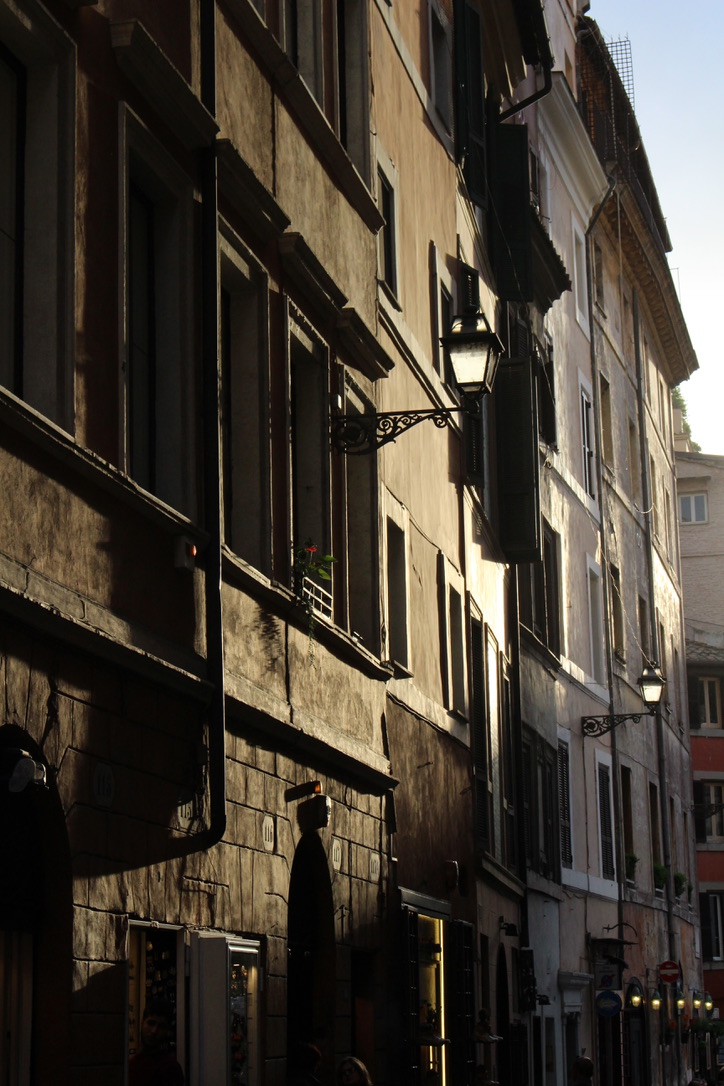 Roman Light